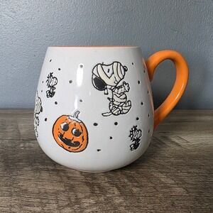 Peanuts Snoopy Mummy Halloween Mug Gibson Orange Trick or Treat 2023 Coffee Cup